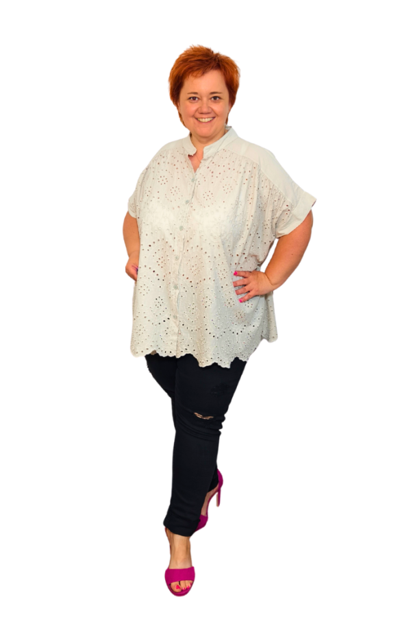 Plus size madeirová blúzka - béžová